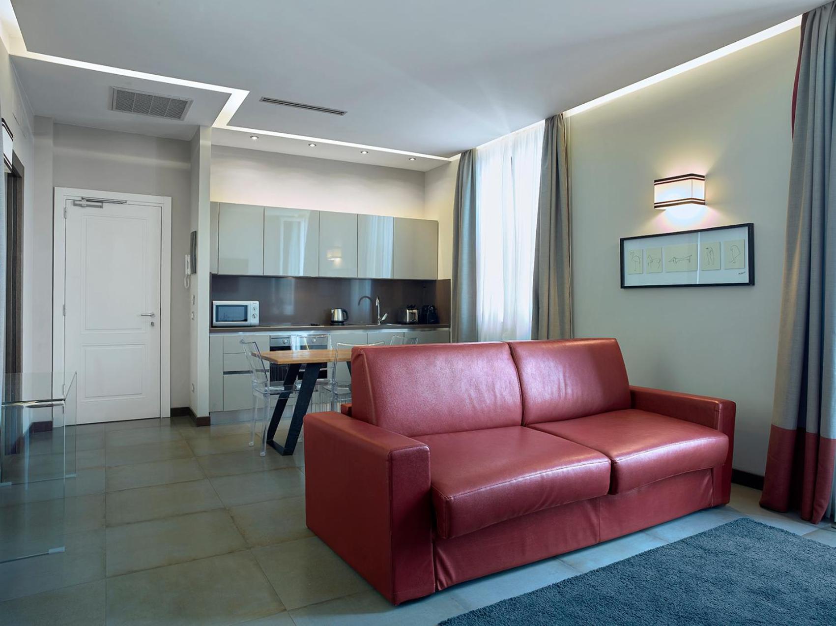Hotel Trianon Borgo Pio 4*